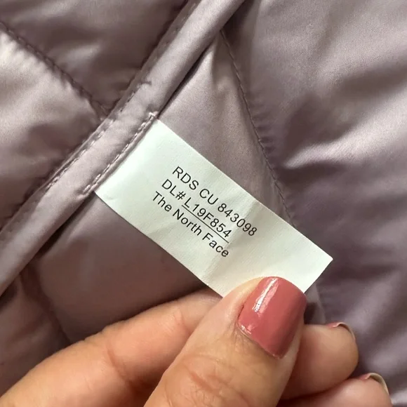 North Face - Roxborough Vest NEVER USED - Picture 6 of 9